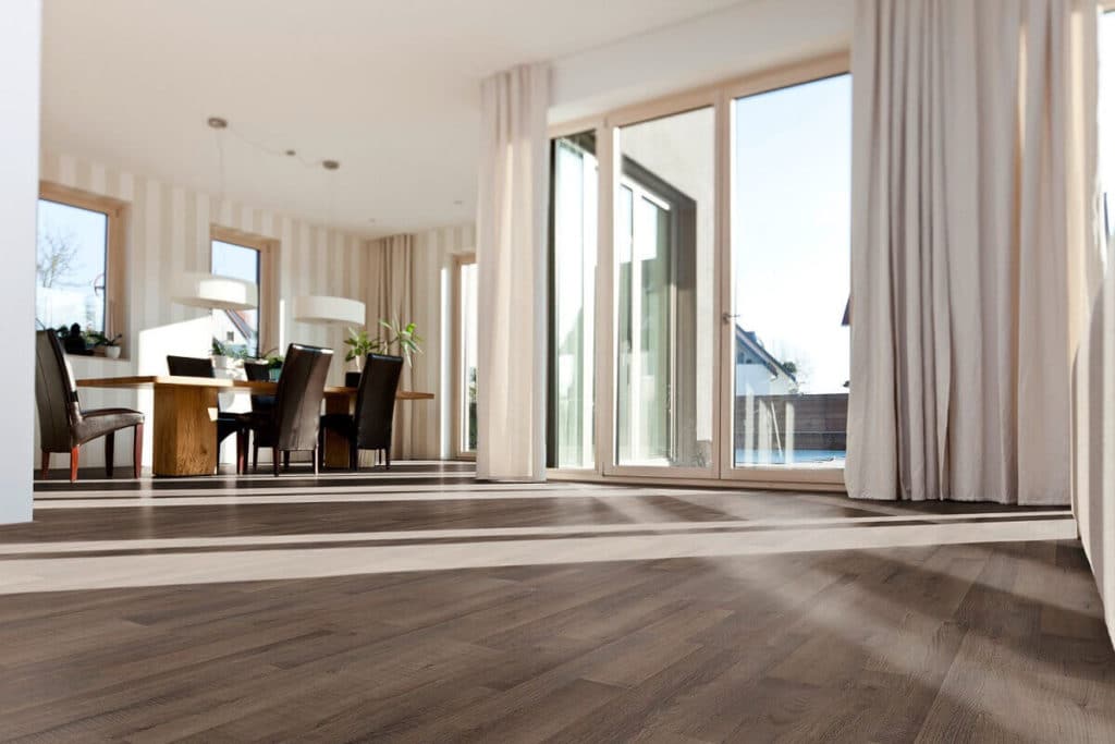 Bild eines pflegeleichten und vielseitigen Vinylbodens aus Inwil